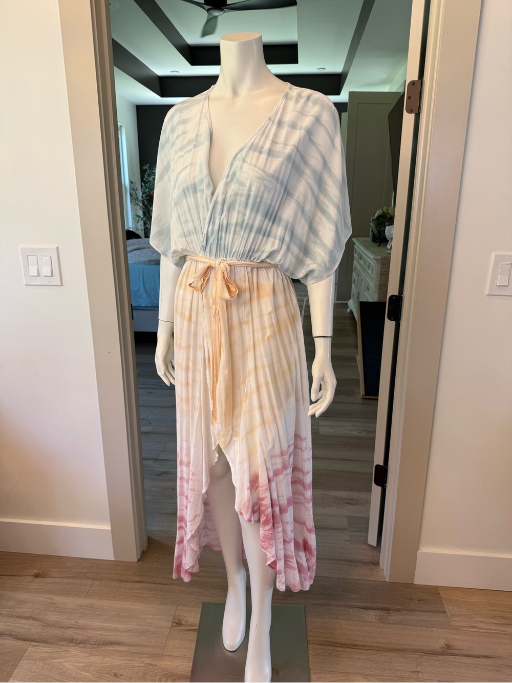 Mustard Seed Pastel Tie-Dye V-Neck Kaftan Dress in Blue, Peach & Pink